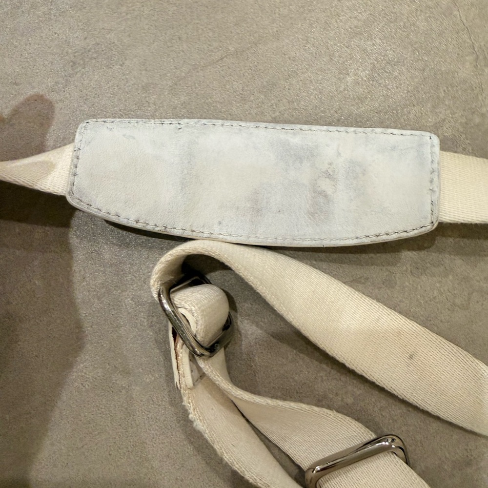 Used Coach Light Khaki/Cream Sateen Signature Swing Pack Crossbody - Picture 5 of 16